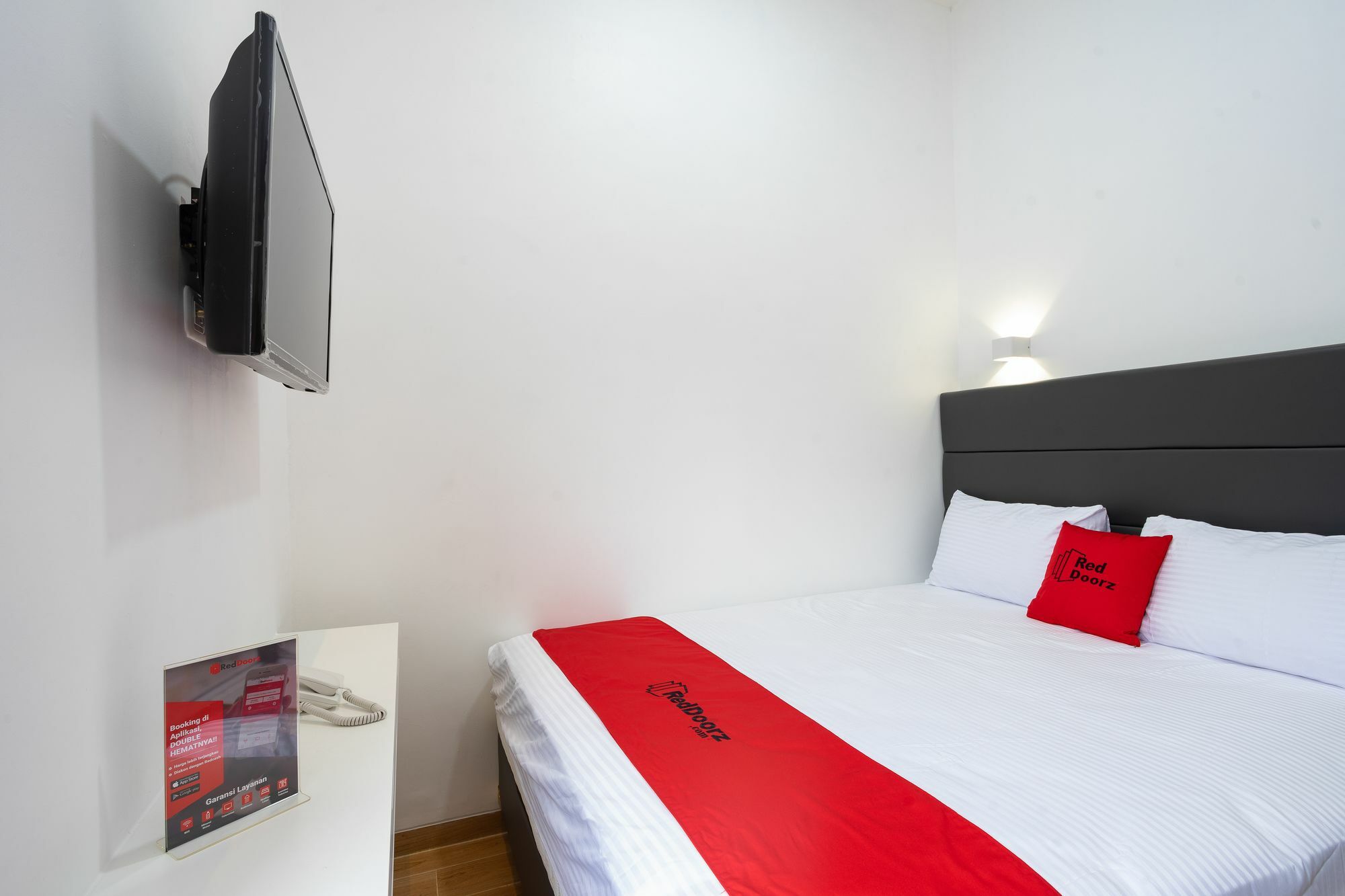 Reddoorz Plus @ Danau Sunter Utara Cakarta Dış mekan fotoğraf